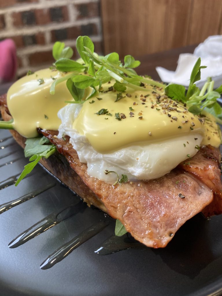 Egg Benedict 