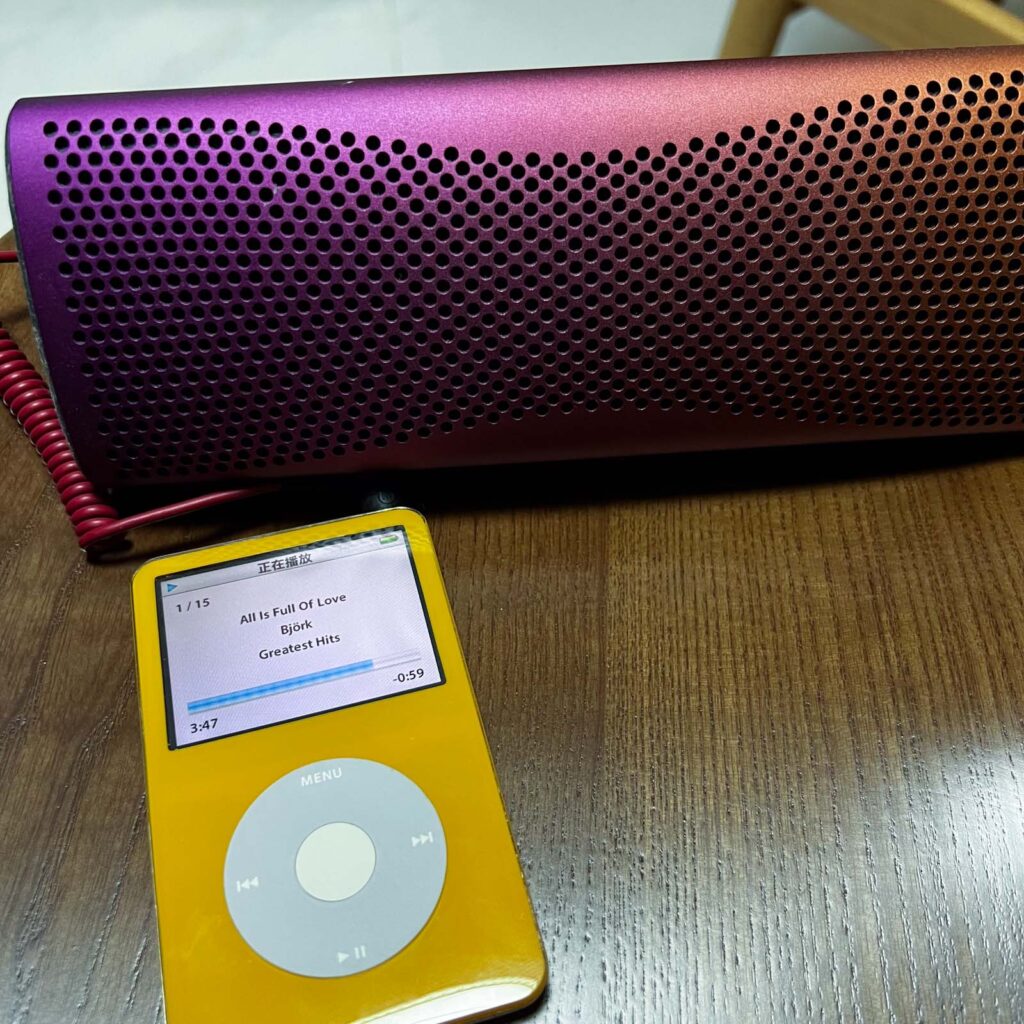 iPod Classic 和 KEF MUO SoundBar